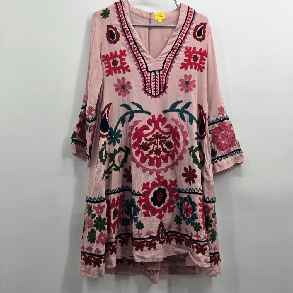 Roller Rabbit Boho Pink Bell Sleeve Embroidered Dress Lined Pockets V Neck